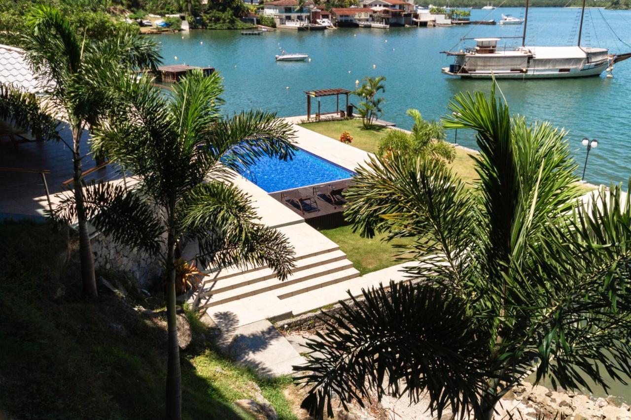 Apartment Cobertura De Frente O Mar. Toddler Friendly! *
